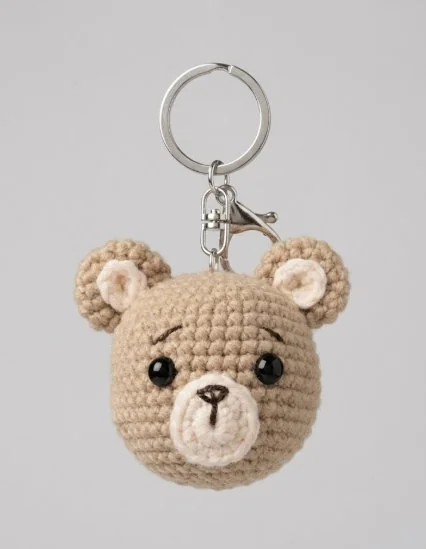 Llavero osito tejido a crochet — amigurumi mini regalo personalizable
